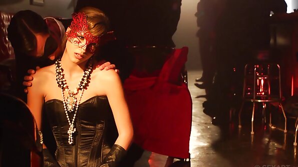 Prioritäten in Schwarz und reife nackte mösen Weiß dekonstruieren