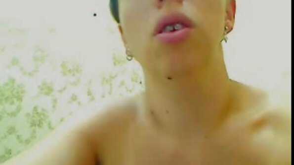 Die Herrin näherte sich dem reife nackte weiber Mann und zwang ihn zum Sex