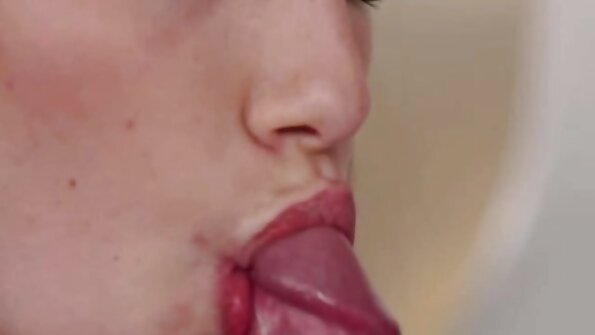 Zwei Mütter sind besser reife nackte weiber als